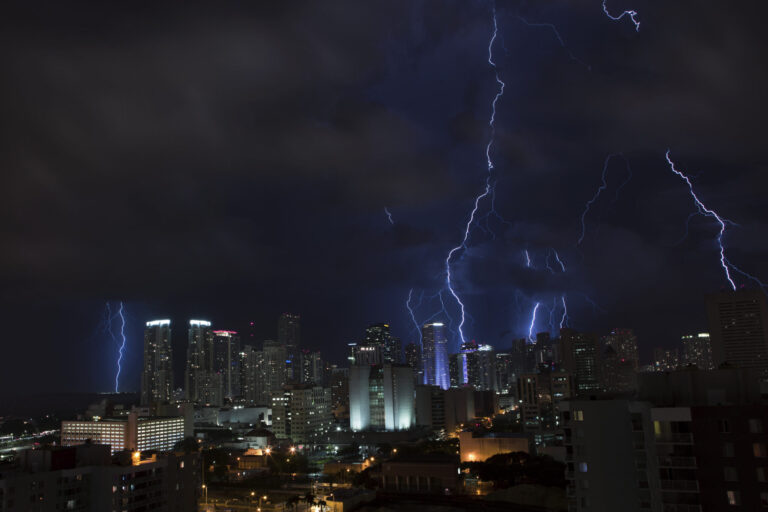 Lightning strikes the city of Miami